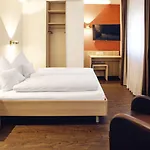 Hotel Gaestehaus St Theresia Bodensee 3*